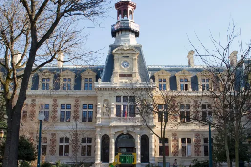 La Mairie du 12ᵉ arrondissement avant l'incendie.