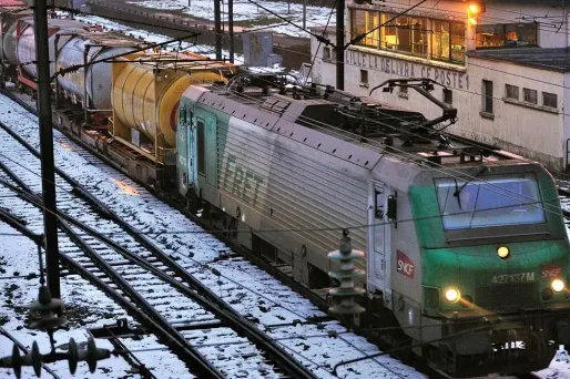 La filiale de fret de la SNCF est lourdement endettée (4,3 milliards d'euros).