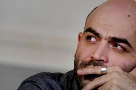Roberto Saviano a vivement critiqué la politique migratoire du ministre de l'Intérieur.