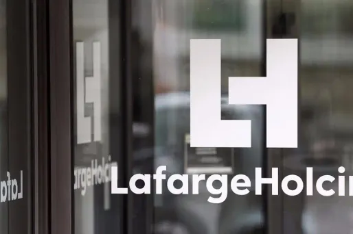 Les magistrats envisagent de lourdes mises en examen du cimentier