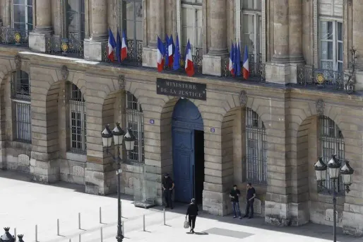 Les travaux de rénovation de l'Hôtel de Bourvallais pourraient être l'occasion de remettre la main sur certains objets manquant à l'appel.