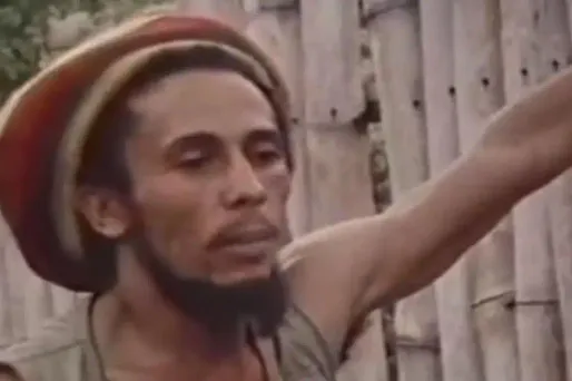 Bob Marley crédit : Capture d'écran Youtube : "Lively Up Yourself" - Bob Marley live at Reggae Sunsplash ll, 1979 - 1280