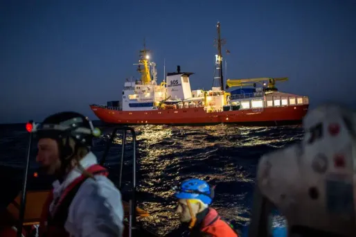 Le navire Aquarius a secouru le week end dernier 629 migrants en mer Méditerranée mais depuis, il n'a toujours pas accosté.