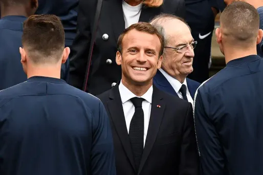 Mardi, le chef de l'Etat s'est rendu au centre d'entraînement de Clairefontaine pour rencontrer l'équipe de France de football.