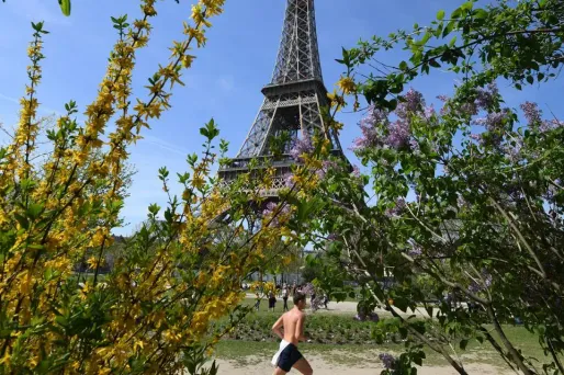 sport, course à pied, tour eiffel, chaleur crédit : ALAIN JOCARD / AFP - 1280