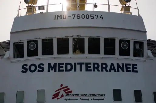 Les 629 migrants secourus par l'Aquarius et bloqués au large depuis ce week-end vont finalement pouvoir débarquer en Espagne.
