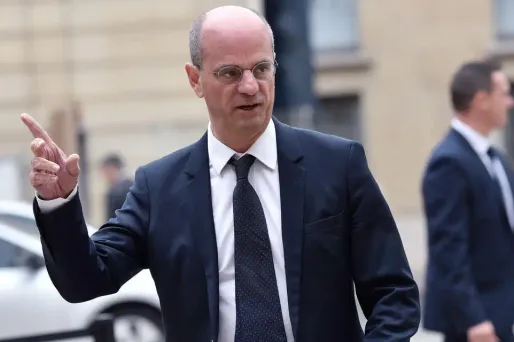 "La France est un grand pays, avec une belle équipe", affirme Jean-Michel Blanquer dans le JDD, dimanche.