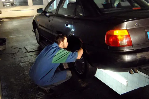 Les constructeurs ne chercheraient plus cette fois-ci à réduire frauduleusement leurs émissions, mais au contraire à les augmenter. Image d'illustration.