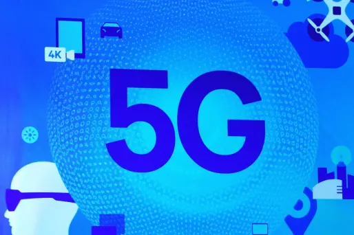 La "feuille de route" prévoit l'attribution des premières fréquences dès 2020.