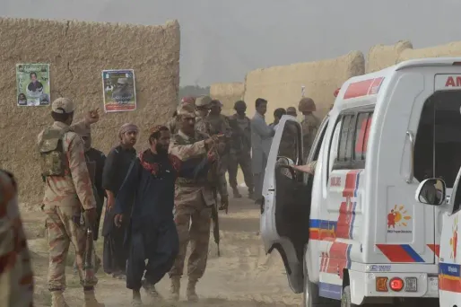 L'attentat a visé une réunion électorale, à douze jours des élections législatives au Pakistan.