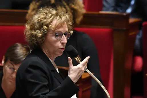 "On n'a pas fini de lutter contre le chômage de masse", estime Muriel Pénicaud.