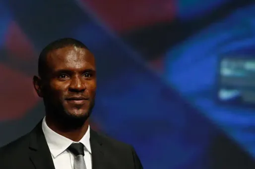 "Je veux demander du respect pour mon cousin Gérard et défendre son honneur", écrit dans son message Eric Abidal.