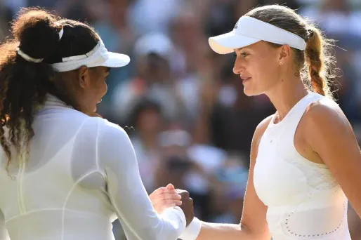 La Française a tenté de résister à Serena Williams mais a fini par plier après deux manches disputées.