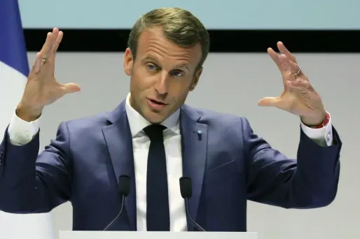 Le président français a répondu aux dirigeants hongrois et italien qu'ils avaient raison de le voir comme leur "opposant principal" sur le dossier des migrants, en Europe.