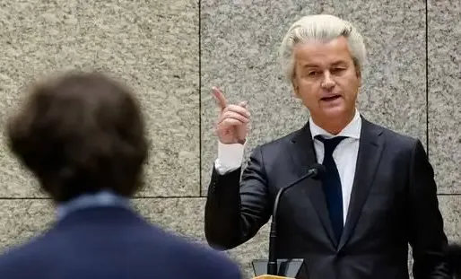 Un homme de 26 ans a évoqué une attaque contre Geert Wilders sur Facebook.