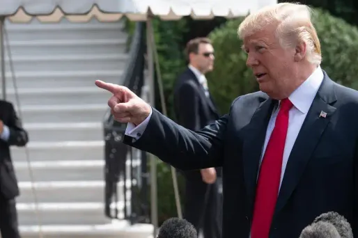 Trump a reconnu que ce retrait était dû aux critiques et aux commentaires de John Brennan.