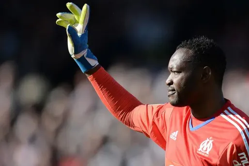 Steve Mandanda s'est blessé dimanche à Nîmes en Ligue 1 (défaite de Marseille 3-1).