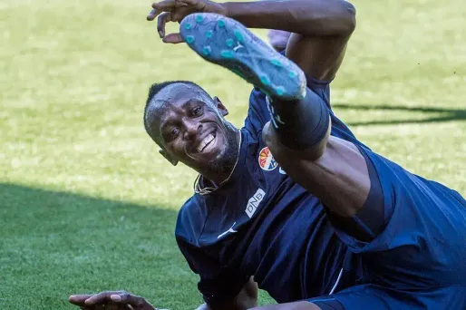 Usain Bolt va s'entraîner "pour une période indéfinie" avec les Central Coast Mariners, en Australie.