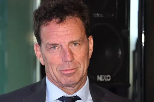 "Il y a du positif mais des signaux extrêmement dommageables pour les entreprises sont envoyés", a déclaré le patron du Medef.