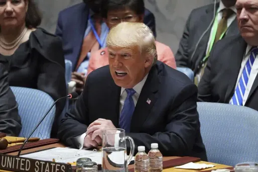 Donald Trump a accusé mercredi la Chine de vouloir l'empêcher de remporter les élections parlementaires à venir.