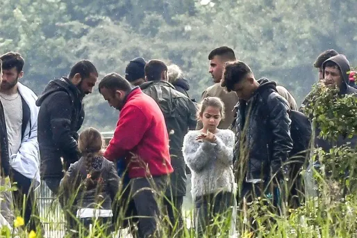 Quelque 500 migrants campent dans un square du centre. Image d'illustration.