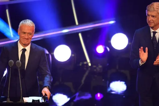 Didier Deschamps a reçu le trophée d'entraîneur de l'année lundi soir à Londres.