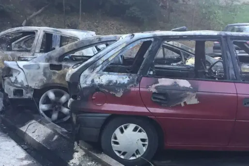 fresnes incendie voitures 1280