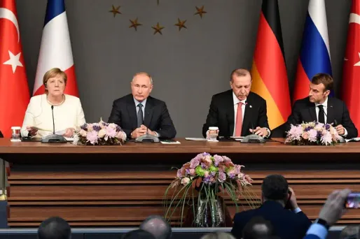 Angela Merkel, Vladimir Poutine, Recep Tayyip Erdogan et Emmanuel Macron se sont réunis à Istanbul.
