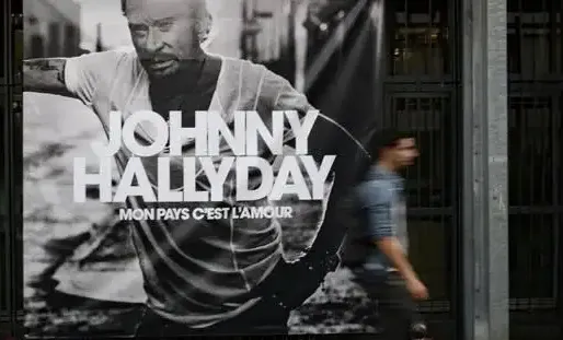 Le 51ème album de Johnny Hallyday a battu un record de ventes en une semaine.