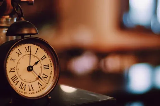 réveil, crédit : pixabay.com / Smiling_Vivian - 1280