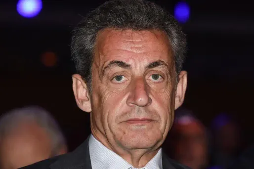 Nicolas Sarkozy court le risque d'être jugé pour "corruption active" et "trafic d'influence".