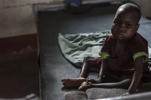 Le rapport dénonce une malnutrition "alarmante" à travers le monde.