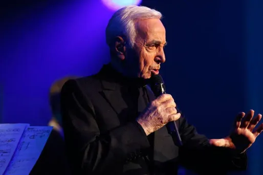 Charles Aznavour est mort à l'âge de 94 ans.