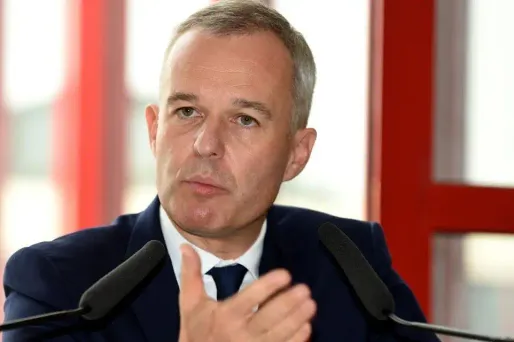 Rugy pour une nouvelle prime aux voitures hybrides rechargeables