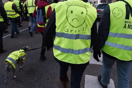 Les "gilets jaunes" préparent de nouvelles actions pour dimanche.