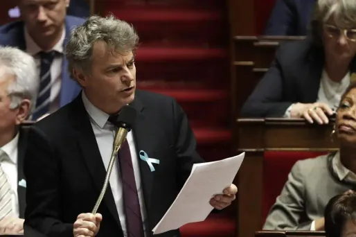 Les députés PCF veulent le prélèvement à la source pour les bénéfices des multinationales