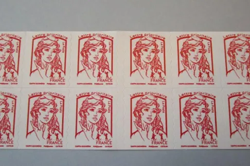 La Poste a confirmé qu'il s'agissait bien de faux timbres.