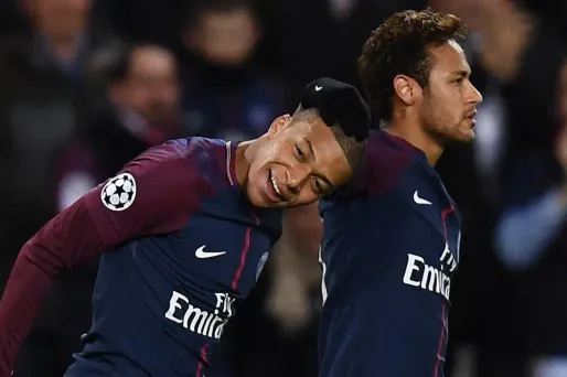 "Je pense que c'est possible", a pronostiqué l'entraîneur du PSG quant à la participation de ses deux attaquants au choc contre Liverpool.