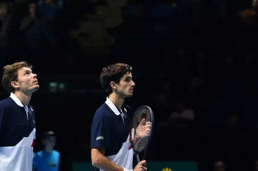 Les Français ont perdu en trois sets contre les Américains Jack Sock et Mike Bryan.