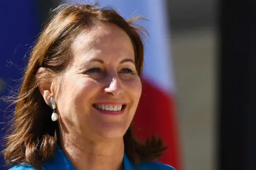 Européennes : être tête de liste PS serait "absurde", affirme Ségolène Royal