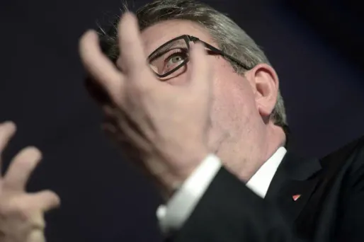 "Nous sortons des griffes de l'arbitraire", a tweeté vendredi Jean-Luc Mélenchon.