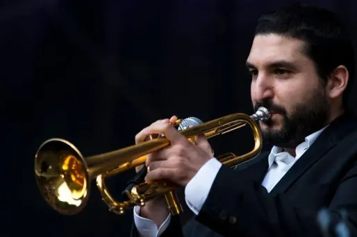 Six mois de prison avec sursis requis contre Ibrahim Maalouf pour agression sexuelle