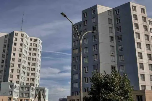 Depuis le début du quinquennat, le gouvernement impose au monde HLM de réduire ses loyers.