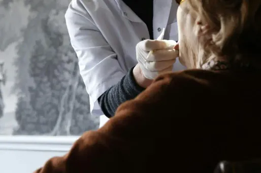 Un médecin libéral sur dix continue d'exercer son activité en cumulant sa retraite.