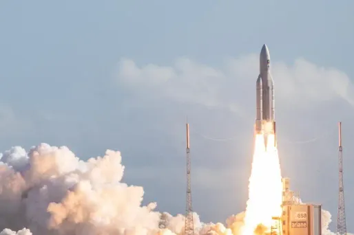 Ariane 5 lancera mardi des satellites pour l'Inde et la Corée du Sud