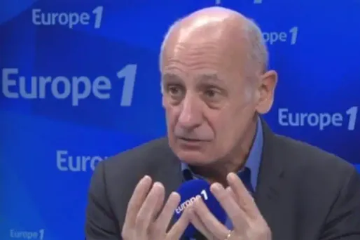 ÉDITO -  "Lundi soir, Emmanuel Macron doit prononcer l'allocution de sa vie"