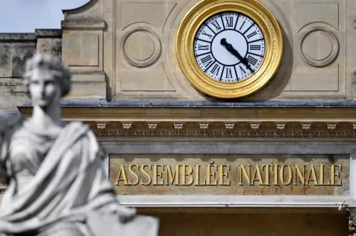 Les députés de gauche vont déposer une motion de censure contre le gouvernement.