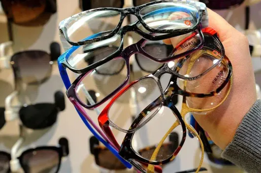 Les Français renouvellement moins souvent leurs lunettes depuis la réforme des complémentaires santé de 2015.