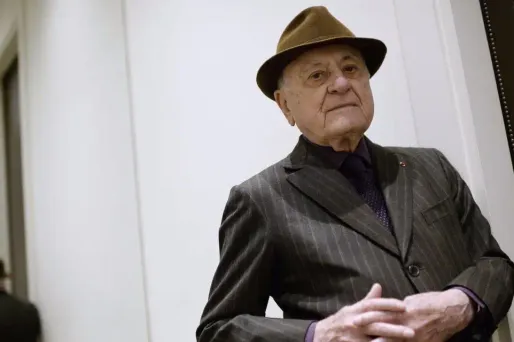 Pierre Bergé a apporté son soutien à l'ancien ministre de l'Economie pour l'élection présidentielle.