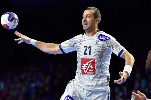 En diffusant la demi-finale du mondial de handball, TF1 est en tête des audiences.
